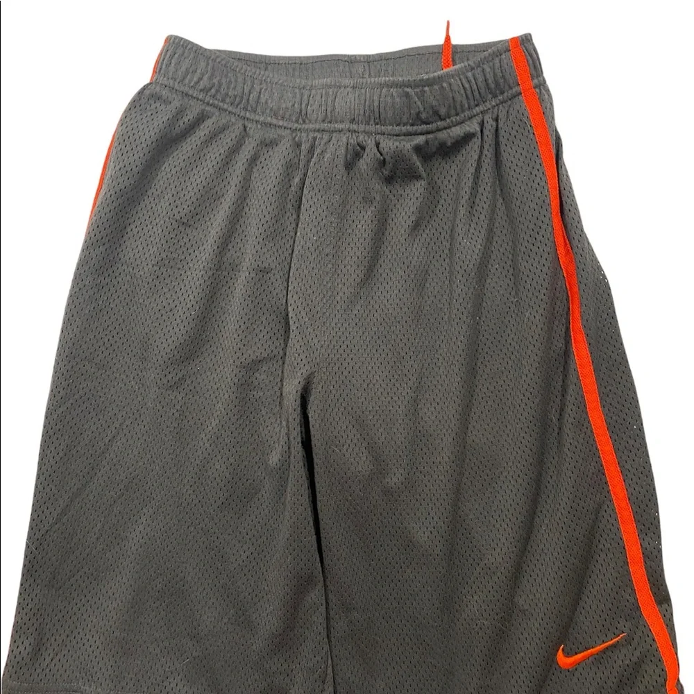 5 for $25 Nike Boys Size Large Shorts - Picture 4 of 5